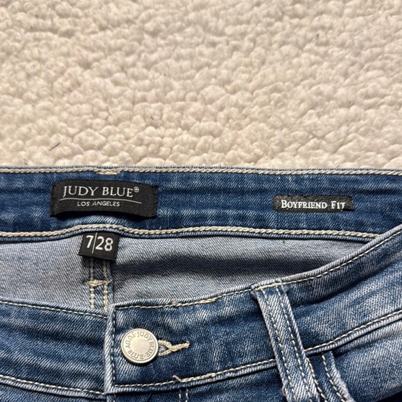 Judy Blue Boyfriend Jeans in Blue with Distressed Details - Picture 2 of 10